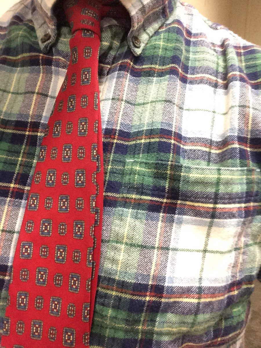 paddy_cm's tweet image. A little holiday cheer for their last day before break #enlightening. Kasey called me out for #toomanypatterns but excused them since it's the #daybeforebreak