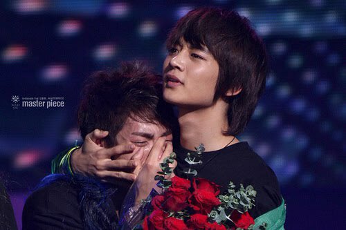 kdrama_twts's tweet photo. Thank you Ming for always strong for everyone . Thank you for hugging Jjong until the very last. Thank you for everything. https://t.co/nRVuSbqlUO