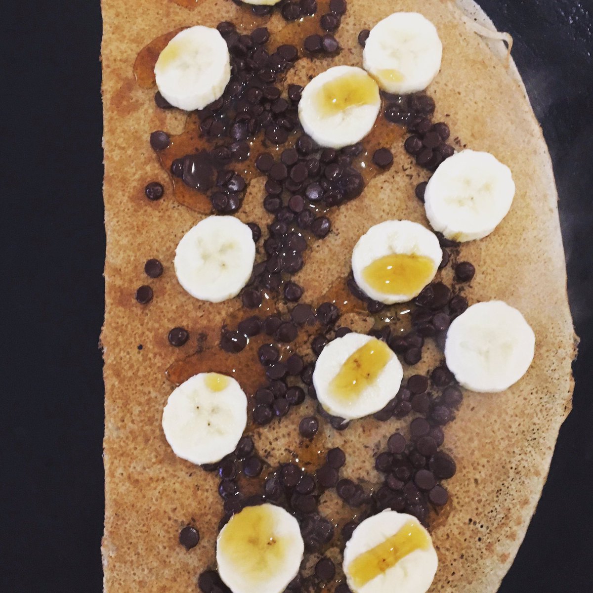 lesdeuxamies's tweet photo. ** VEGAN TREAT ** 
Vegan &amp; yummy ! 😋🥞🍫🍌
.
#vegan #vegantreat #veganfood #buckwheatflour #lesdeuxamies #crepebar #london @ShiptonMill @BoxparkCroydon @boxpark https://t.co/OQkgjZq0zj