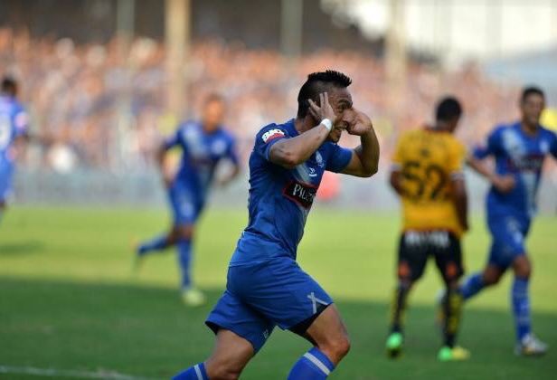 Hincha_Azul's tweet photo. Un día como hoy, pero hace 3 años, (21/12/2014). El Club Sport Emelec se proclamó Bicampeón frente a BSC. El toro nunca lo va a olvidar. 

¡¡CAMPEÓN EN TU CARA!! https://t.co/JRh4V5yuXK