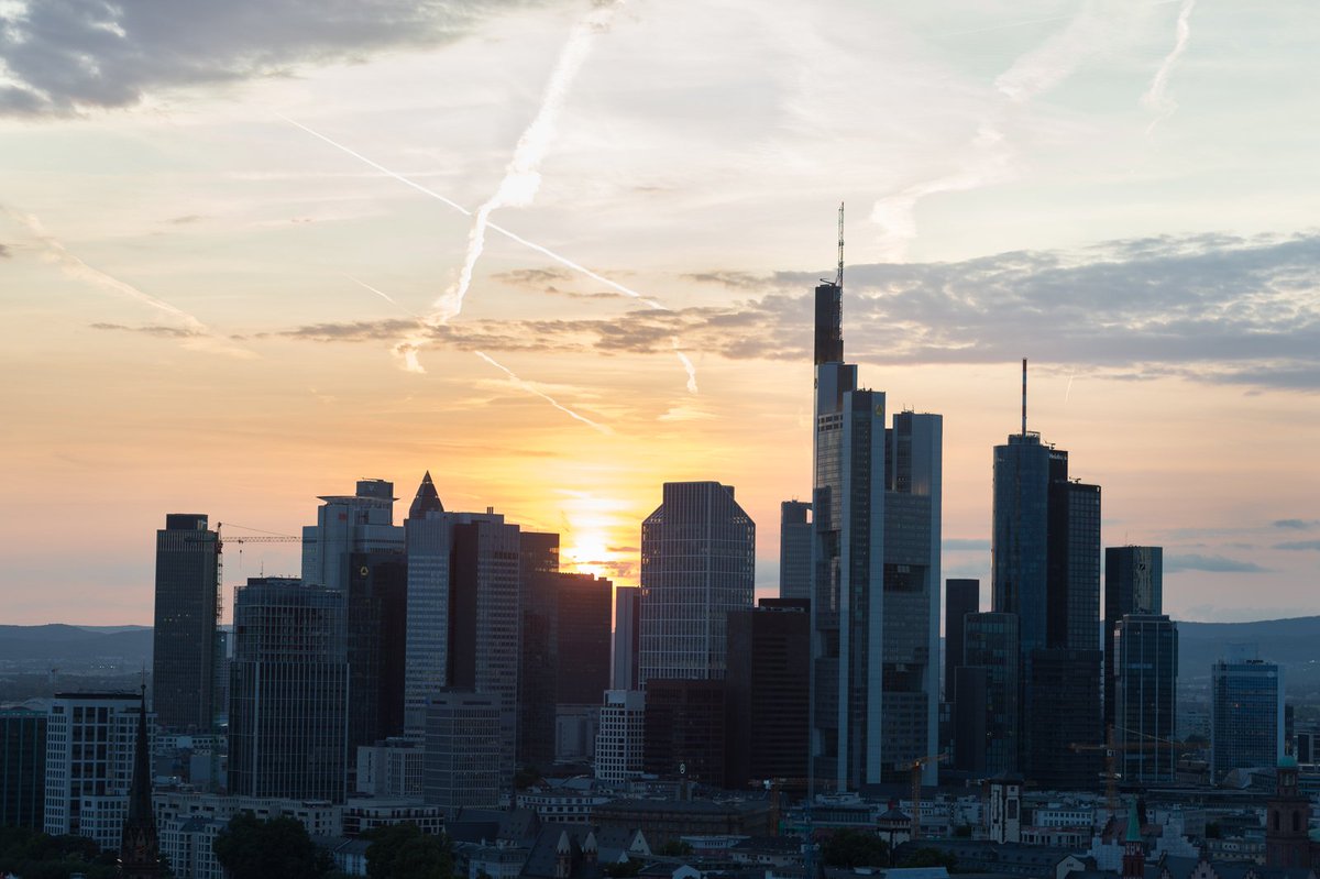 IntSchoolMag's tweet photo. Start your career in the most international city in Germany! Apply now and save yourself a spot at Frankfurt School https://t.co/hu5nBeXFsK https://t.co/1ez7uIJPYk