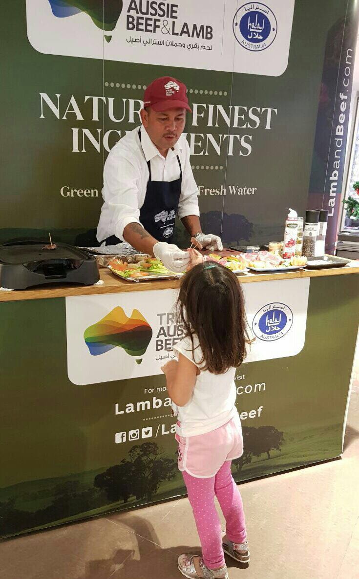 choithramsuae's tweet photo. Take a sneak peak at the pictures of delicious beef sampling at Choithrams, Safa park!

#Choithrams #fullofgoodness #grainfed #beef #ribeye #ribeyebeef #safapark #mydubai #uae #happinessatchoithrams https://t.co/vQvX8zMG2d