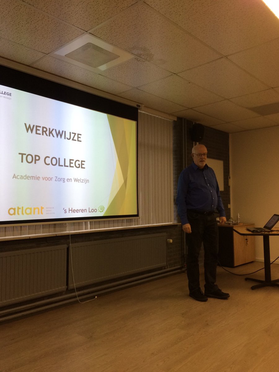 OloShl's tweet photo. Uitleg TopAcademie voor Zorg en Welzijn aan de studenten door professor Ger Janssen🤓 https://t.co/KJHnMTCB6g