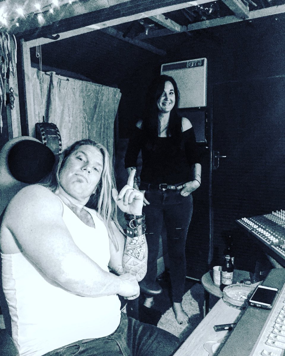 themaybys's tweet photo. So we finally got the gorgeous Vanessa into the vocal booth to lay down some sasssy vocals on a cool funk tune called The RoyAl. And tip top they were too! #studio #recording #funk #dance #music #singer #singersongwriter https://t.co/Bvqc8Hd4WF