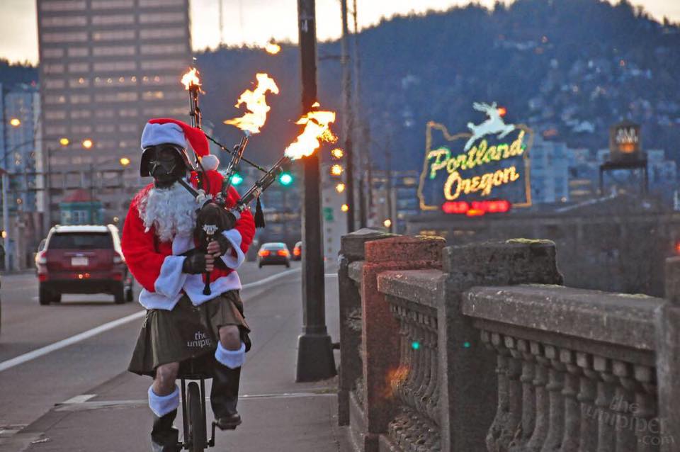 UnvirtuousAbbey's tweet photo. For the greatest Christmas photo ever taken, we give thanks. #FlamingBagpipes #StarWars https://t.co/W2HGoKuM1s