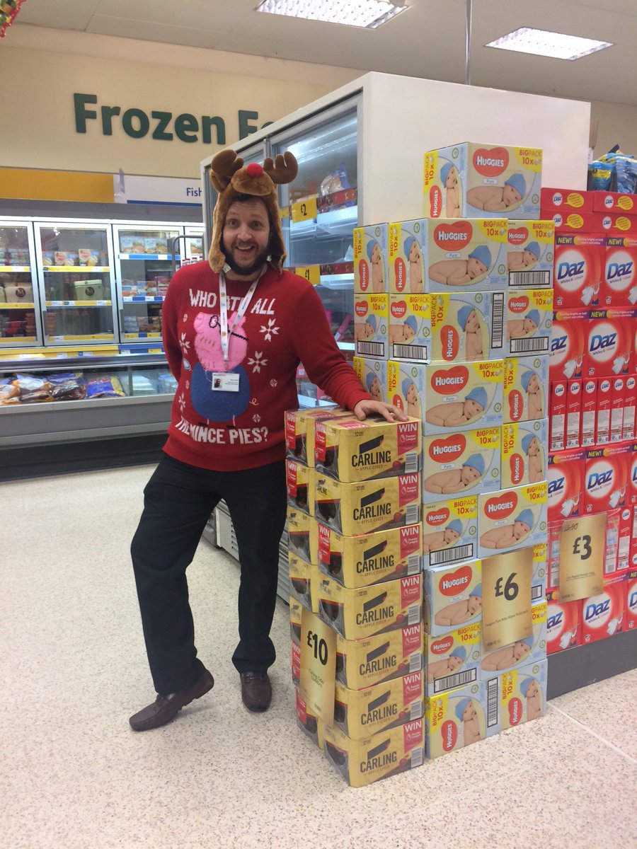 PowerforceMCD3's tweet photo. Santa &amp; Rudolph making a difference in Morrison’s Notts.
#COPIntoXmas #carling @PowerforceMCNSM @PowerforceMCFM2 @PowerforceMCC https://t.co/vo07acKXML