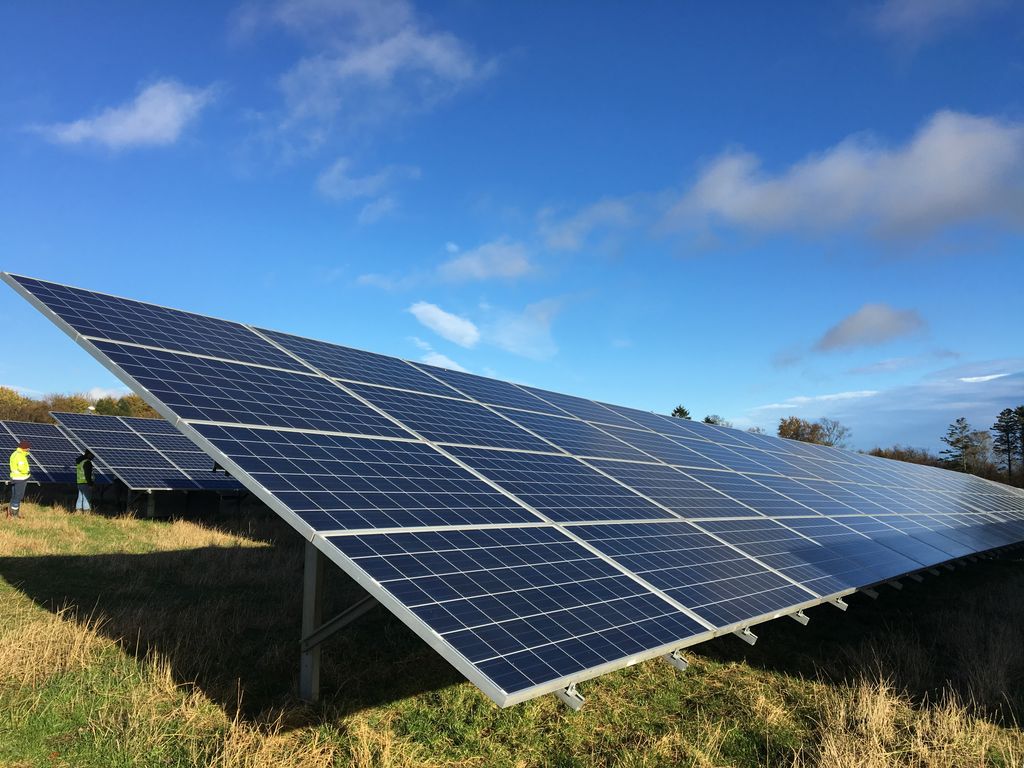 Solstice sunshine! Up on our New Mains of Guynd park in Scotland we are busy keeping the Christmas lights twinkling buff.ly/2Dp7WUz <a href="/Graham_Harding/">Graham Harding</a> #Solstice2017 #Solar #sun