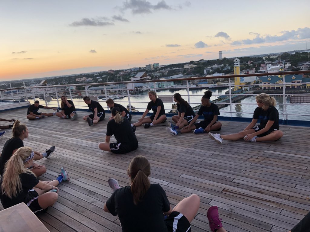 MillikinWBB's tweet image. Day 3 Sunrise workout ✅✅✅