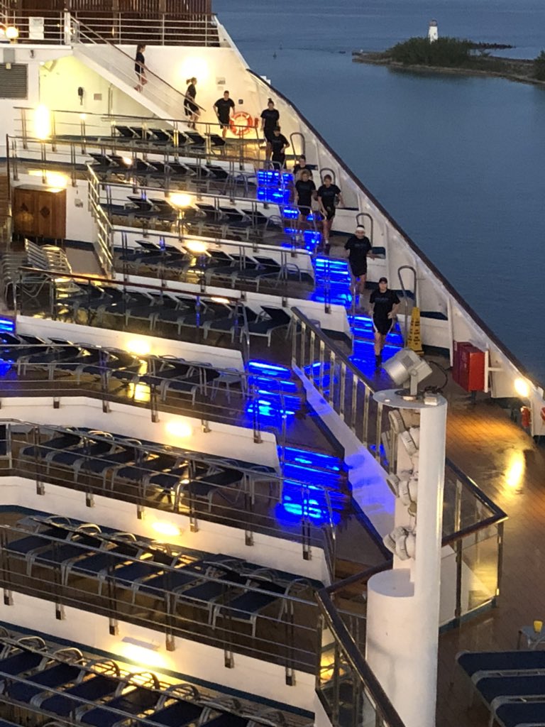 MillikinWBB's tweet image. Day 3 Sunrise workout ✅✅✅