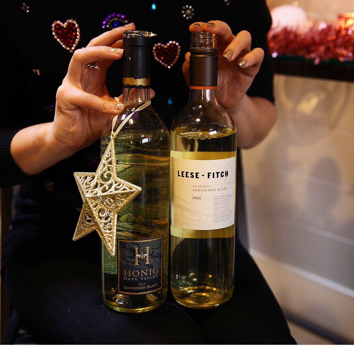 amelias_wine's tweet photo. Sauvignon Blanc fans are in for a treat. Double #Calixmas wine whammy with white Bordeaux blend @HonigWine and a tropical &amp; silky Sauv from @LeeseFitchWines . Both are reliable all day x mas wines from smoked salmon canapés , goose &amp; cheese board companions! #wine #Cali https://t.co/4OIf4Vem1h
