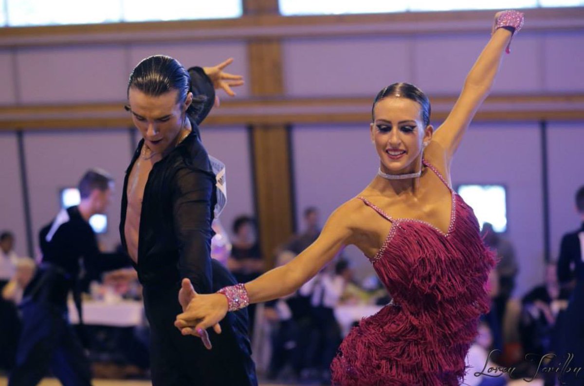 anthonyc_fans's tweet photo. Souvenirs de quelques danses d’Anthony et sa partenaire de toujours Anaïs... @Anthonycolette_ https://t.co/jkpZ5kgzTU