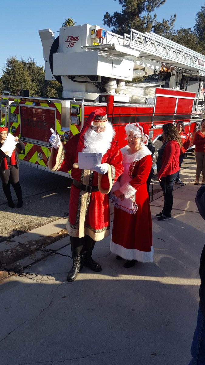 CurtCap's tweet photo. Target partners with local Fire, Police and CHP to bring toys to Valley Children's Hospital. #community #giving #team https://t.co/eT4XFX6uEb