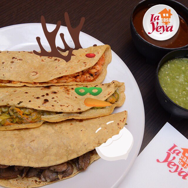 lacasadelayeya's tweet photo. ¡Este trío Navideño de quesadillas te están esperando! ¿De qué las ordenarás hoy? #DelComal https://t.co/ppGb1xXGkR