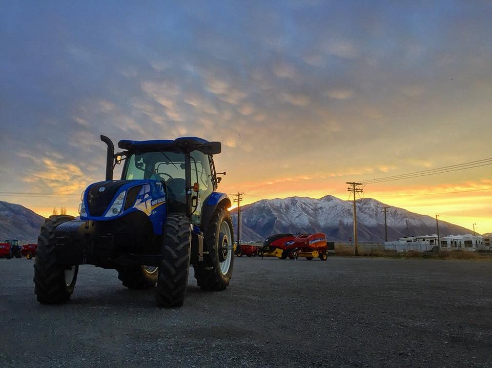 NHAgriculture's tweet photo. No caption needed. Share your photos to be featured on #TractorTuesday - Thank you Derek Johnson and Mason Machinery for this 📷 https://t.co/mlfD6ZXVhi