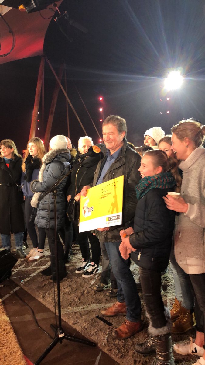 We hebben zonet met een Torfs-delegatie onze cheque van €100.870 overhandigd bij <a href="/stubru/">StuBru</a> voor #DeWarmsteWeek #MusicForLife 🌍💶 #samenzorgzaam
