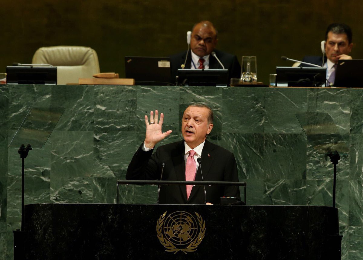 IsmailRtan's tweet photo. Dünya 5'ten büyüktür @RT_Erdogan https://t.co/YVapf0TouL