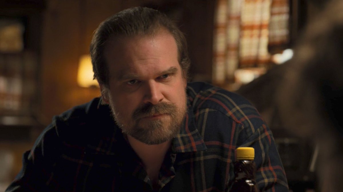 NetflixNordic's tweet image. Looks like dad dancing wasn't cool in the 80s either... #StrangerThings