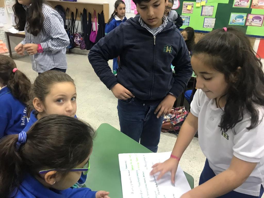 RHHS_Elementary's tweet photo. BE4B learners sharing their summative assessment brochures with grade 3 learners #ecosystems #peer_learning https://t.co/z5J1L8VFPN