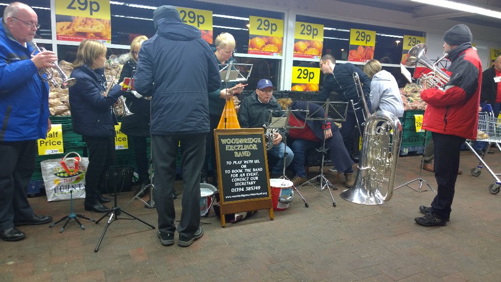Tooting our horns up @tesco Martlesham tonight! More awesome festiveness available... 29p veg anyone??