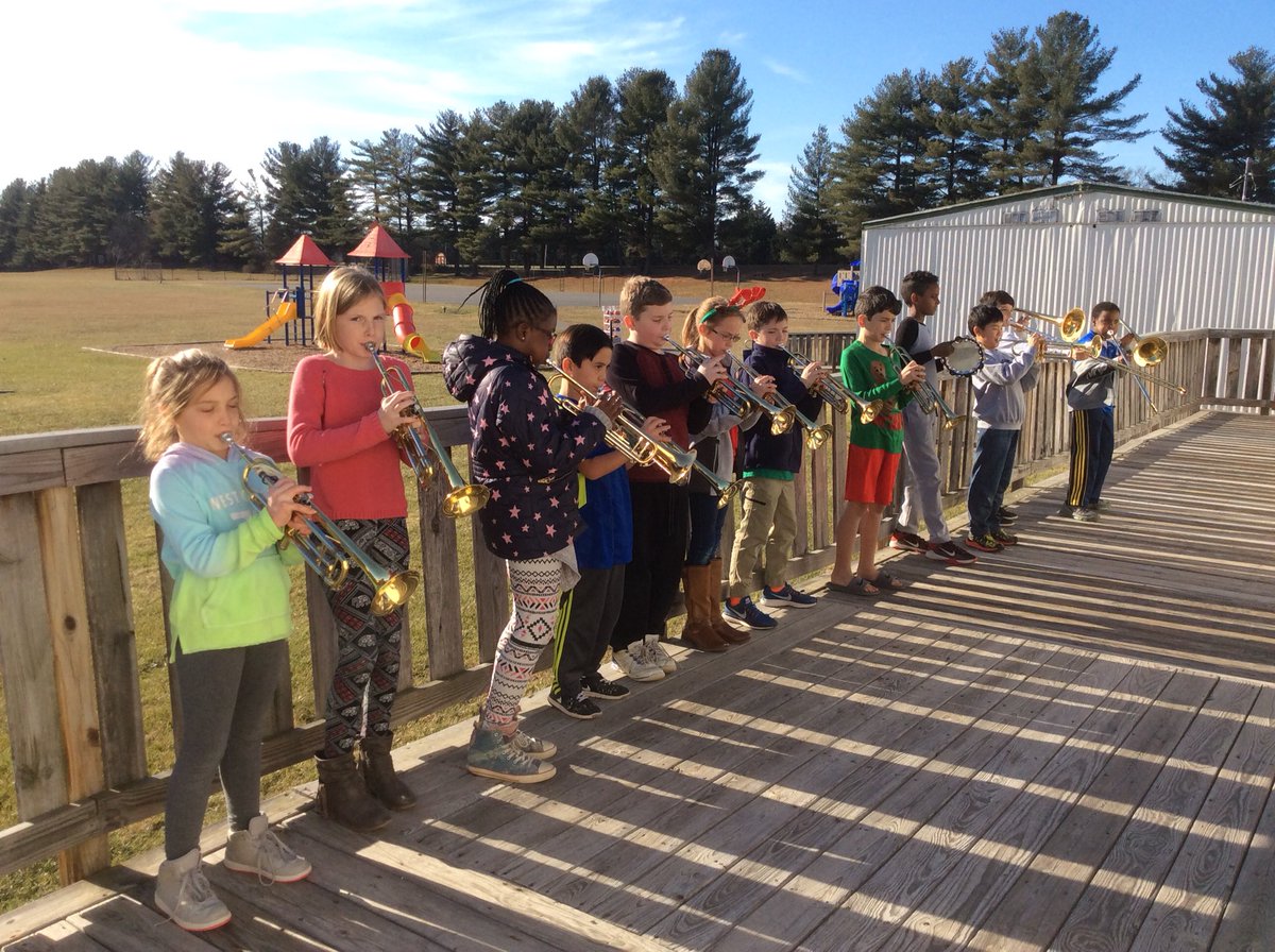 UES G4 Brass  caroling on the UES “boardwalk” @twblumenthal @marc1972marc  #weareVPA