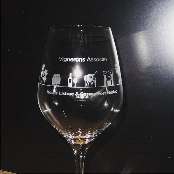 Profitez de nos accessoires autour du vin : verres, carafes, set sommelier, foie gras... et pleins d'autres à découvrir dans notre  boutique de Cussac !
#accessoiresautourduvin #verresàvin #setsommelier #foiegras #boutiquedecussac #médoc #cussac