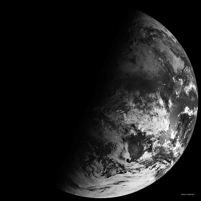 csa_asc's tweet photo. Today is the winter solstice! It’s the shortest day of the year, when the Sun appears at its lowest altitude above the horizon at noon. 
Credit: NASA https://t.co/uO8opS5kSU