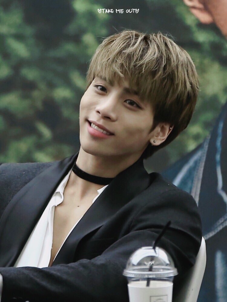 BlingerChan's tweet photo. These two are my favourite pictures of jonghyun... The passion and love you can see in his eyes... His eyes really speak a lot... Which is why I fell in love the first place... And that smile.... I love you jonghyun... https://t.co/q9yLKBXukq