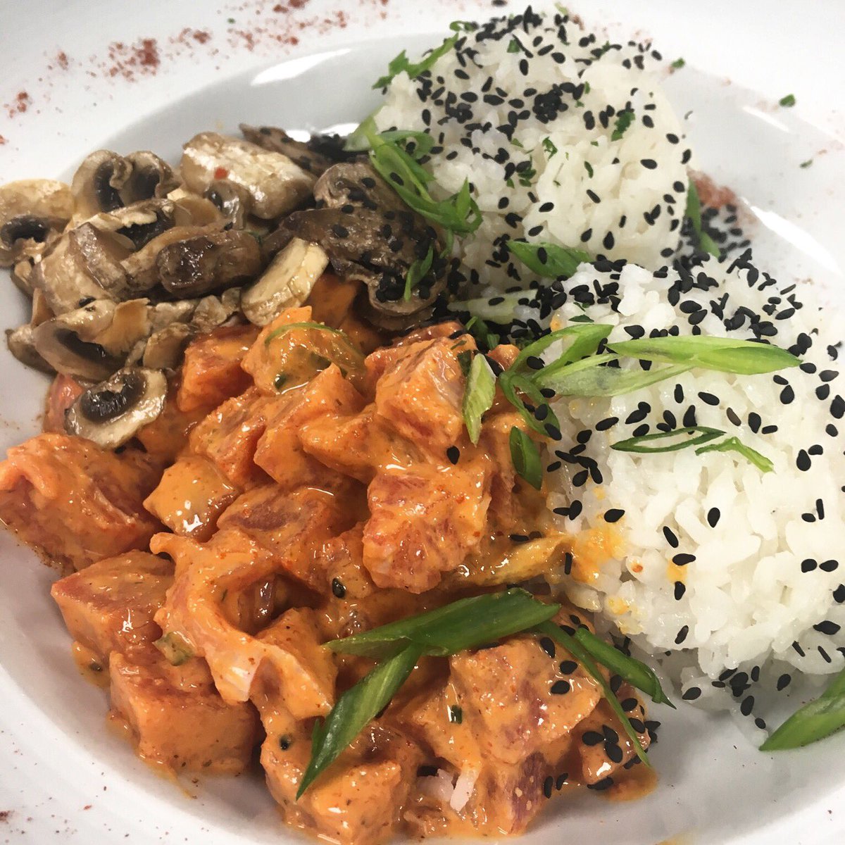 ShackCaribbaWV's tweet photo. The Spicy Tuna Bowl 😛 #ThirstyThursday https://t.co/AzGSzsKdsK