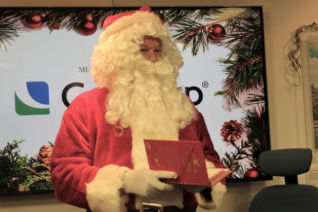 cadcorp's tweet photo. #Santa visited @cadcorp this afternoon #GIS https://t.co/1UVgkZINVU