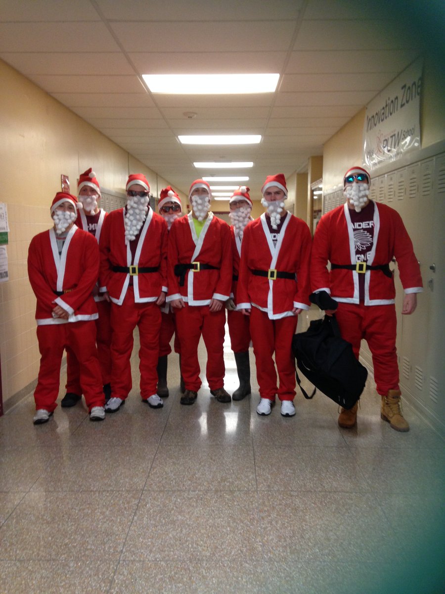 CalMum_Raiders's tweet photo. Thowin' it back this Thursday before Christmas to the Raider Regime! https://t.co/53zAM6Geby