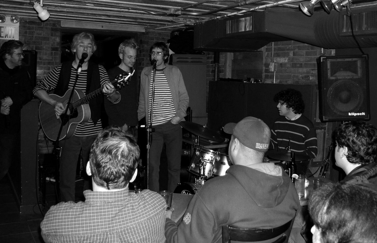 ʜᴇɴɴɪɴɢ tweet media