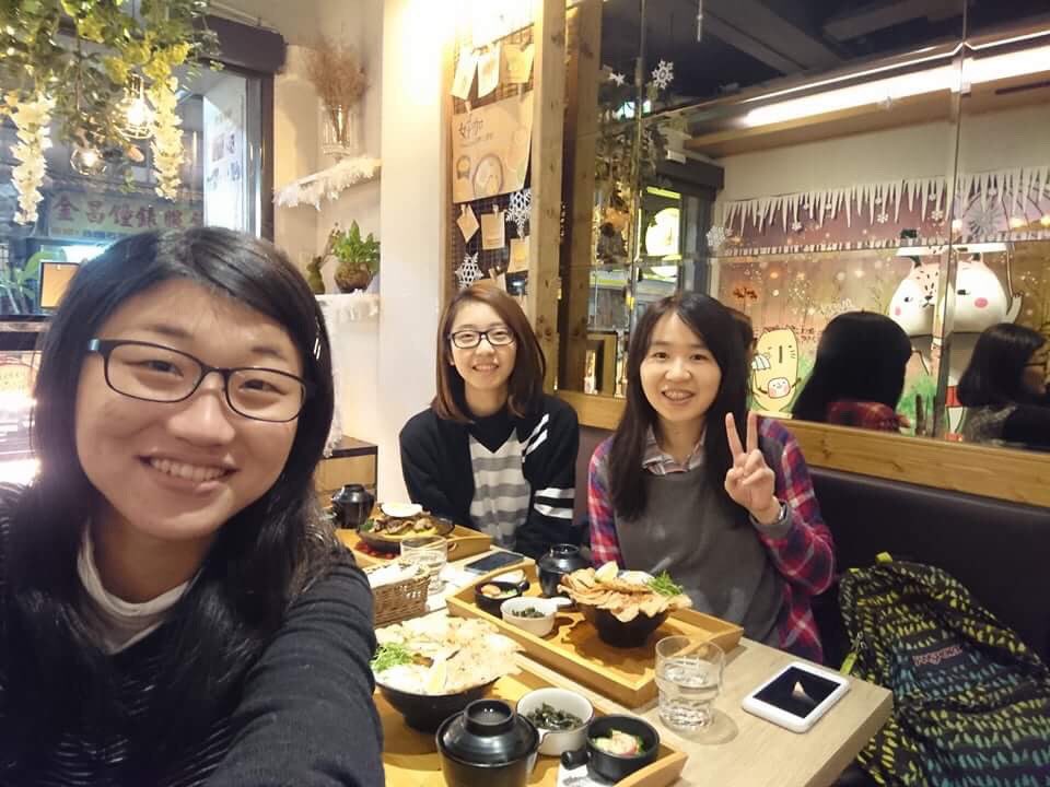 angel3692002's tweet photo. 寢聚🍽
提前慶祝耶誕節
���🎉🎉 https://t.co/BPxTmsddLy
