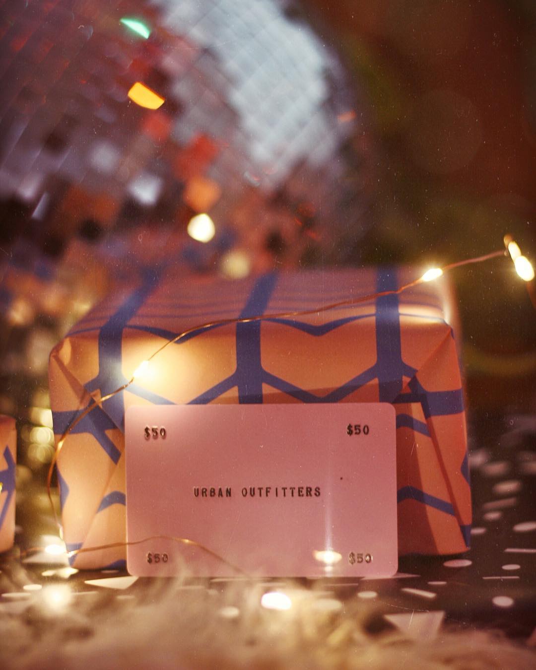 Urban Outfitters Sur Twitter : Buy A $50 Gift Card Online, Get $10 Off  Your Next Purchase. It's A Win/Win. Https://T.co/Udmjd6qogs  Https://T.co/Mioqynwsmk / Twitter