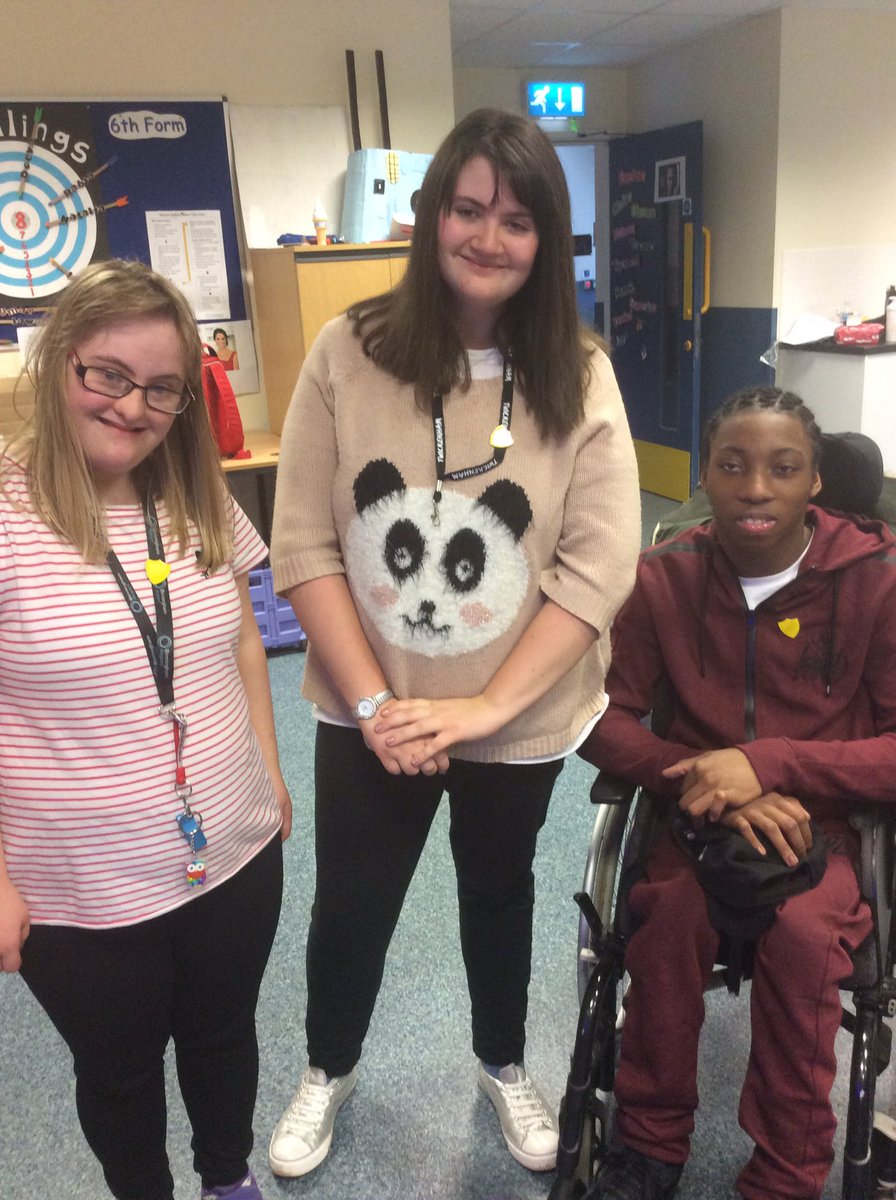wilsonstfeed's tweet photo. #wssixthform Congratulations to our first set of prefects! Stephanie, Katie and Remeo! #takingresponsibility https://t.co/hboYbManqc