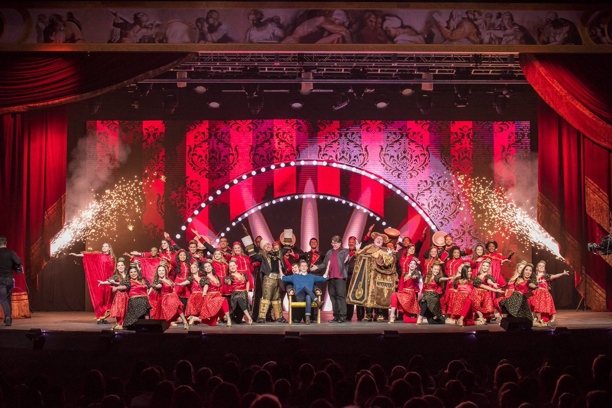 GatewayPeople's tweet photo. Here are some incredible stats for you! The cast of Chasing Lights performed 12 shows in 4 days. 46,660 people attended (with another 8,512 views online!) and 956 people made a decision to follow Jesus!
#ChasingLightsMusical https://t.co/KW8nCddRvF