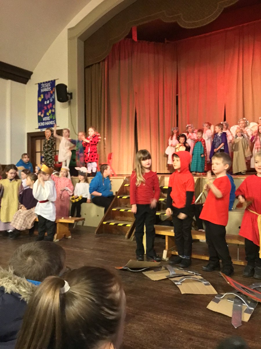 MrsLMitchell22's tweet photo. Final set of photos from our P1 Nativity! It left us all feeling very Christmassy and our performers blew us away with their confidence! @NewtongrangePS @missBChunter #nativitytime #Christmasiscoming https://t.co/AmlQ1I5zLF