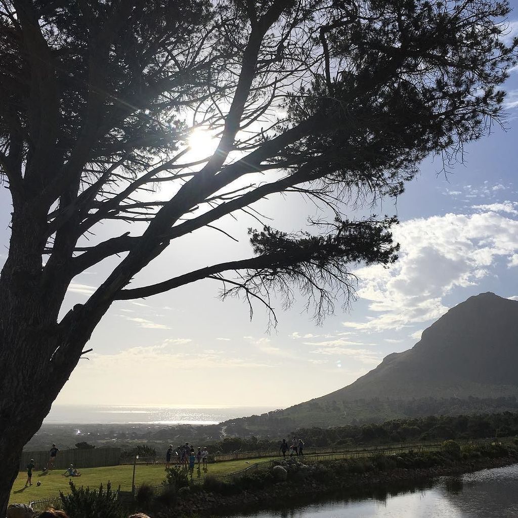 joshuagrayread's tweet photo. Who’s thankful for days like these? #practicethankfulness #followme #instahappy #workhardplayhard #instagood #instaday #capetownmag #wanderlust #visualsoflife #travel #earthporn #adventure #gooutside #liveauthentic #roamtheplanet #greatness #exploring #e… https://t.co/ESPfkN1iVk https://t.co/eRIbrDjIDe