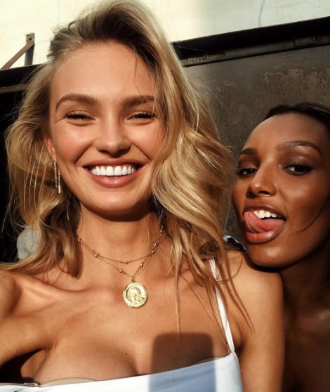 tan_luxe's tweet photo. TFW when youโve started a new diet, exercise, tanning & general life regime and are feeling like your best self. #GLOWSPIRATION #GLOWGETITย โจย โจย โจ https://t.co/7pvfp75JN4
