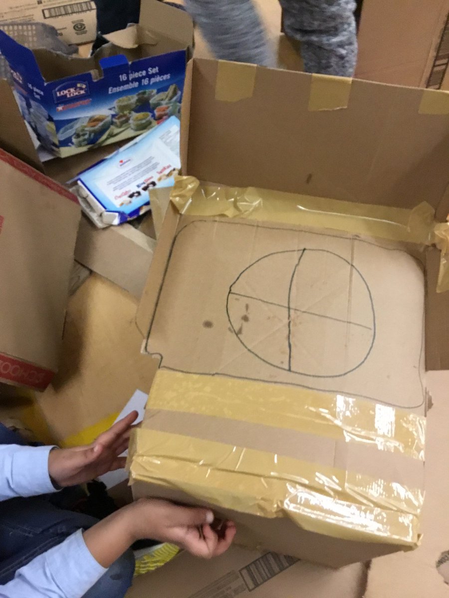MsBucknamsClass's tweet photo. Building arcade games for @WesterveltsPS Cardboard Challenge! https://t.co/aWkOW0tEme