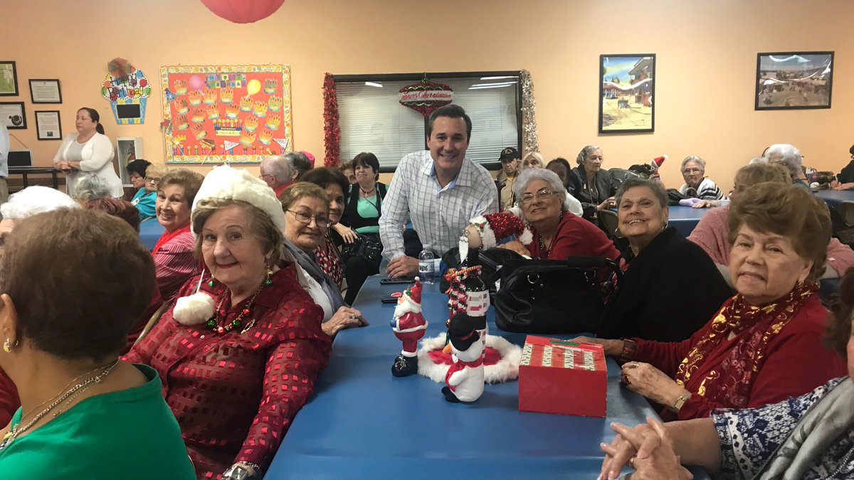 SenReneGarcia's tweet photo. Always fun times with the residents of #Hialeah at #GoodletPark for our annual Christmas raffle. Wishing everyone a Merry Christmas! Siempre estaré agradecido de su apoyo atreves de los años y les deseó muchas bendiciones estas navidades. Los quiero! https://t.co/BcURt76PGV