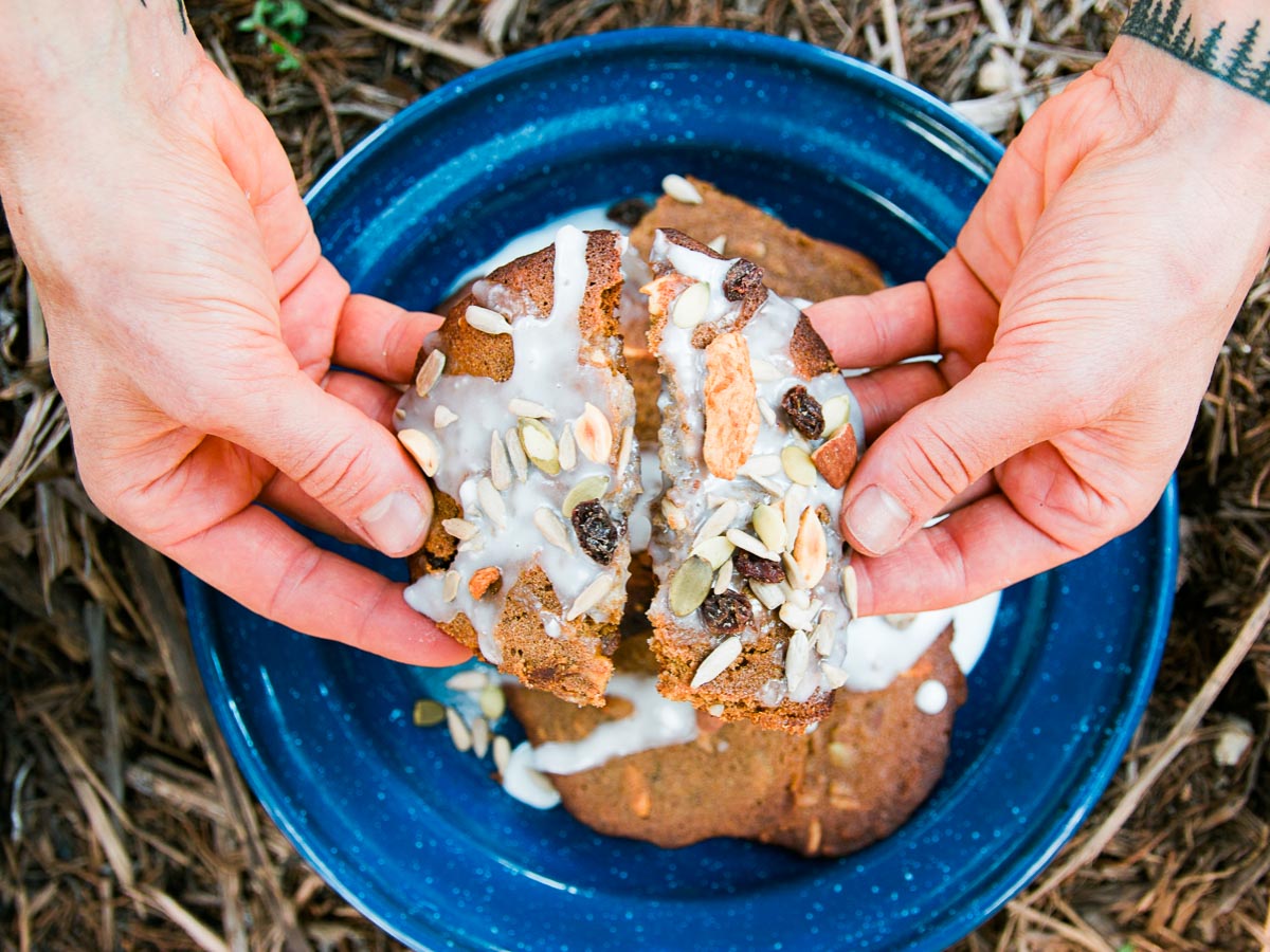 tacoboutitblog's tweet image. A balanced diet is a cookie in both hands.

Recipe: Trail Mix Molasses Cookies bit.ly/2evvnQD