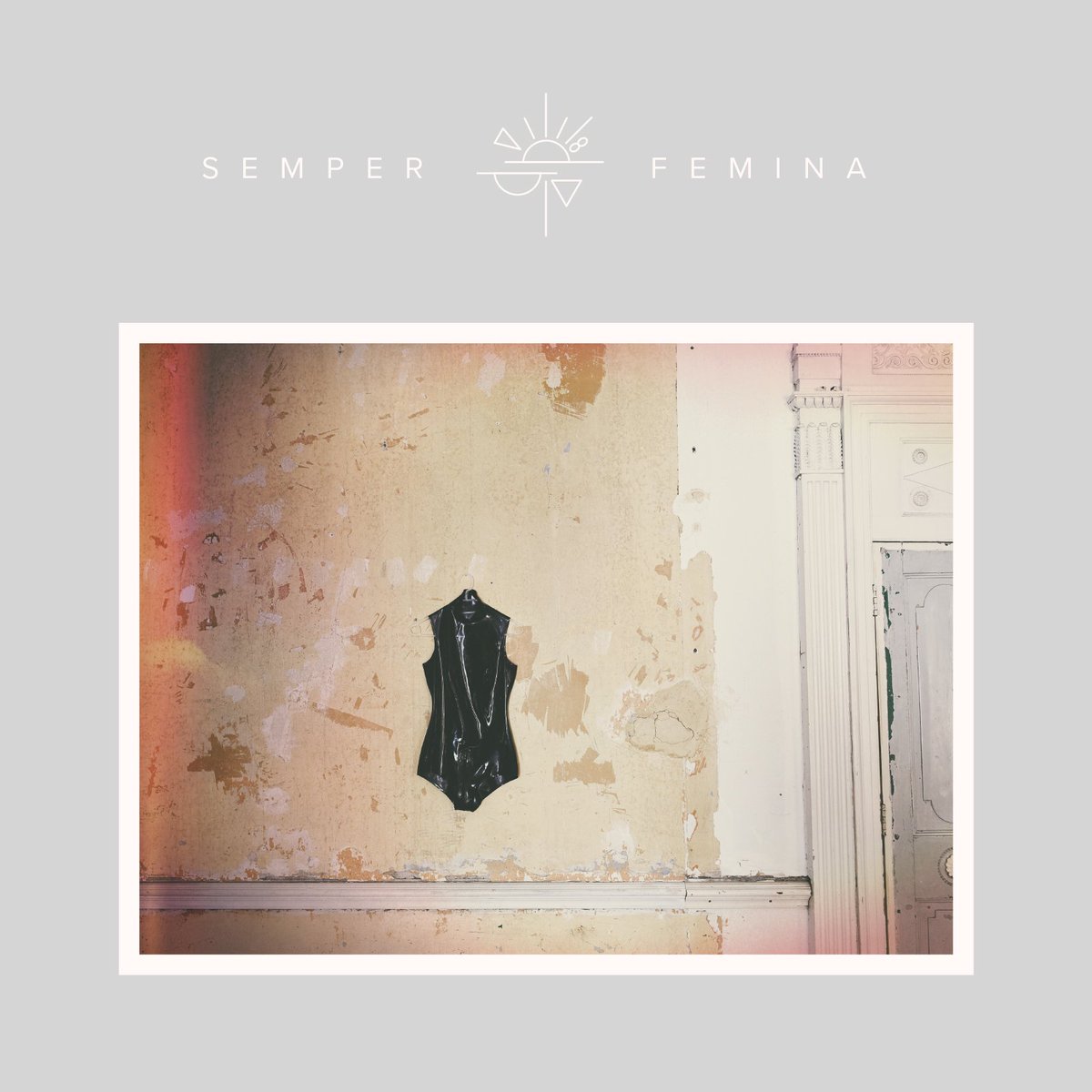 DefinitiveAlbum's tweet image. It gives me great pleasure to announce that the #DEFINITIVE Album of 2017 is Semper Femina by Laura Marling.