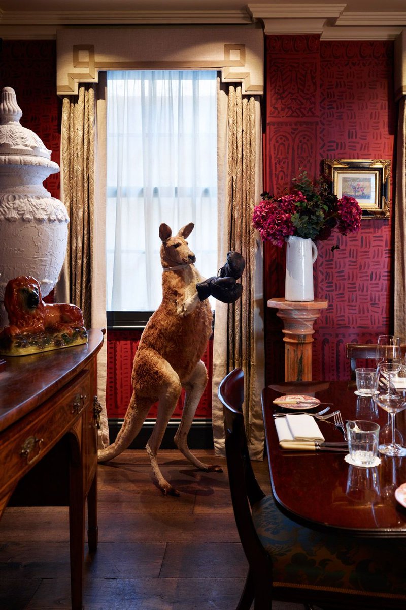 BritishVogue tweet picture