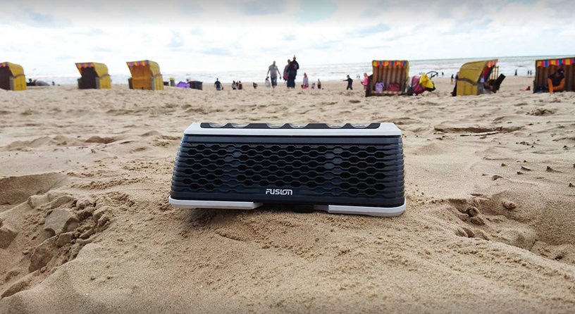 GarminEcuador's tweet photo. ¿A dónde llevarás tu #STEREOACTIVE este fin de semana? Arena, sol, surf y Stereo Active. ¡La combinación perfecta! #GarminEcuador #Fusion #Marino https://t.co/lx2DhYeaCa