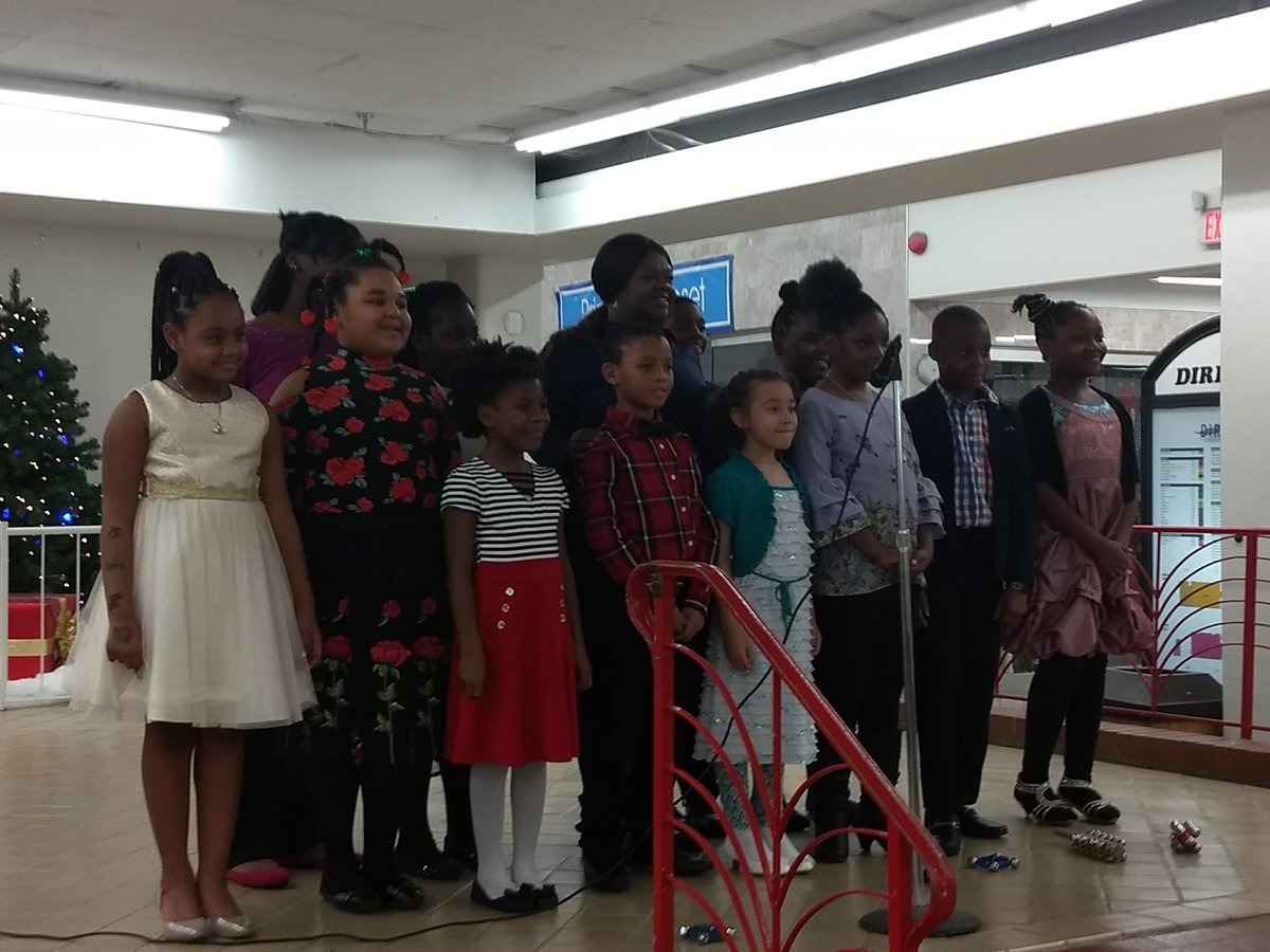 shopsativerson's tweet photo. Thank You Longfields Elementary Choir for your performance last night! #shopiverson https://t.co/5bHf9OZHW9