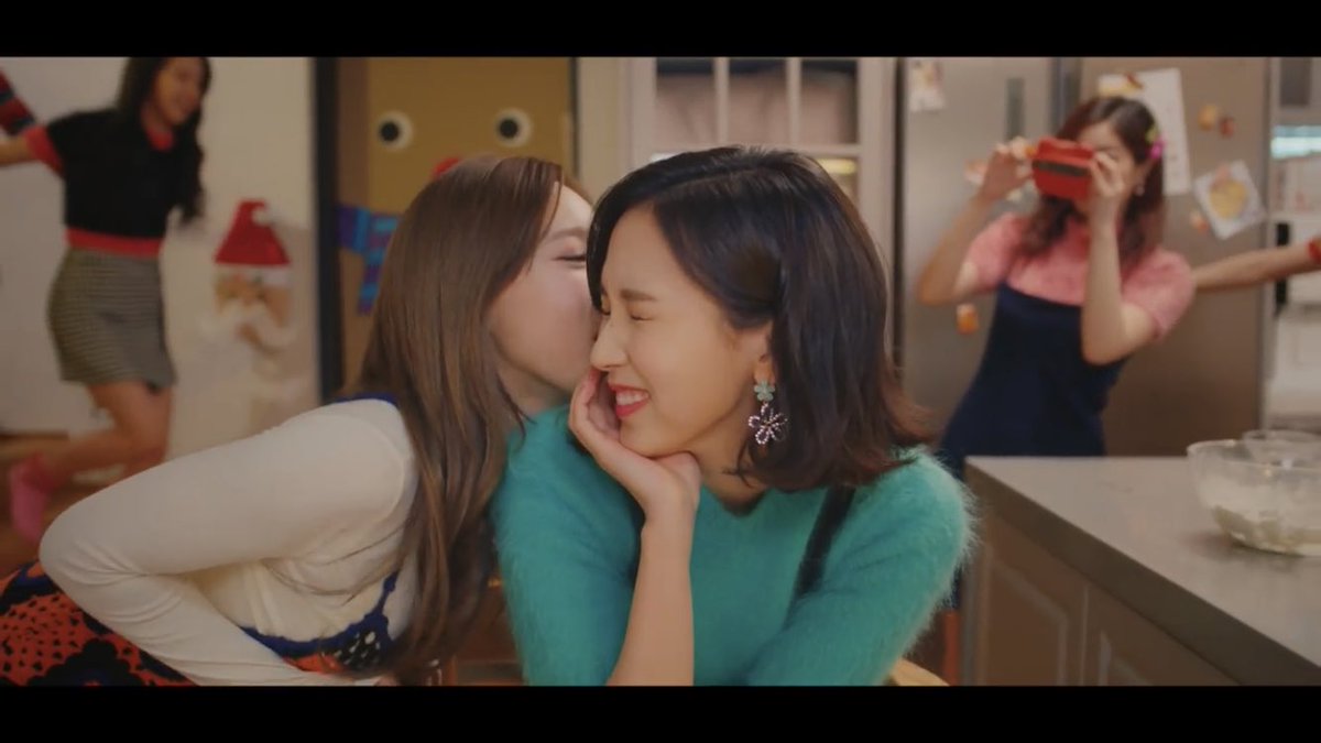 sjmch9y's tweet photo. メリークリスマス！！！！！！！！
#minayeon#merry&amp;happy https://t.co/BJLCpdMwQq