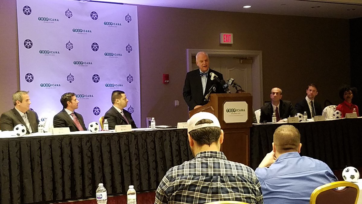 TropicanaAC's tweet image. Thank you to @ACMayorDonGuard for welcoming @AtlanticCityFC to #AtlanticCity! ⚽