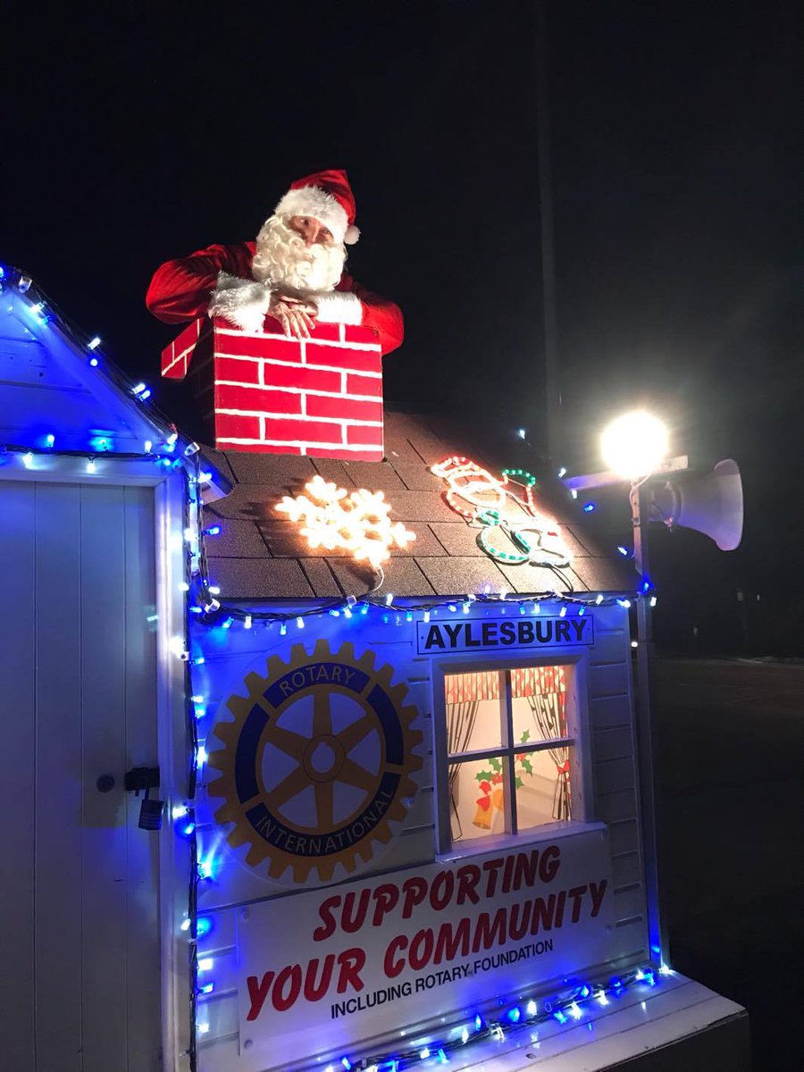 #Congratulations to <a href="/aylesburyrotary/">Aylesbury Rotary</a> for raising over £5,000 for local charities with the #SantaClaus #Float #Thankyou everyone who contributed &amp; <a href="/FriarsSquare/">Friars Square</a> for assisting us with logistics #Charity #Fundraising #Christmas #Festivespirit
