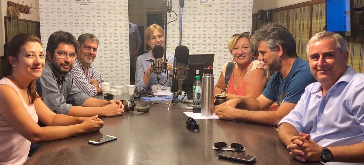 ctesenelaire's tweet photo. @mmvazquezlt7 en el programa de @CrisVicentinOK junto a @EOLedesma @carlosalbesimon @MCristinaSolis Gustavo Gamboa y Gustavo Bonadio siempre en @RadioLT7 #Am900 https://t.co/Fdi2xvk44M
