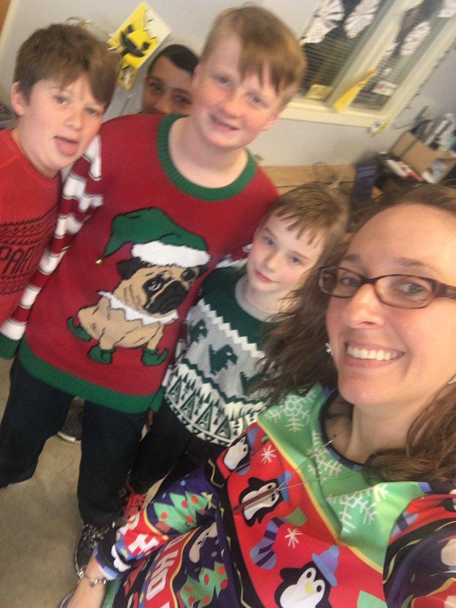 kfrazer721's tweet photo. #ddmsTED6 5th period is in the tacky Christmas spirit! ☃️🎄🎅🤶 #jinglefwd #WCPSSuglysweaters https://t.co/EoYydK5P1Q